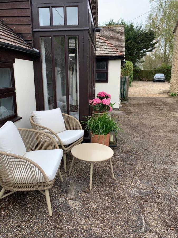 The Byre Bed and Breakfast Abingdon-on-Thames Eksteriør billede